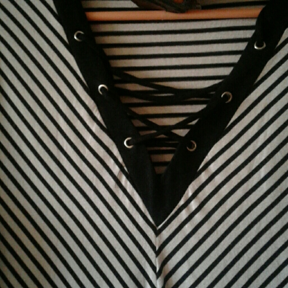 Shirt - Picture 2 of 4